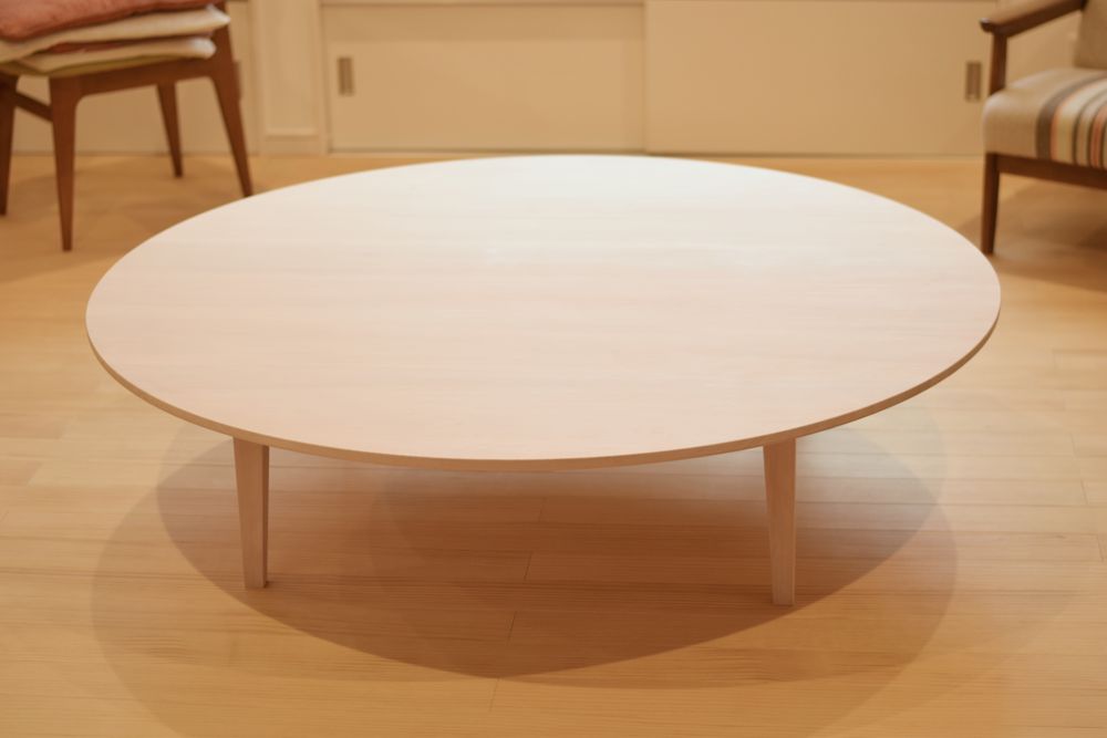 直径1500mmのツガの丸テーブル