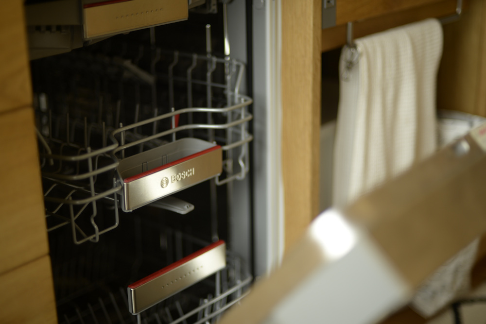 食洗機は、BOSCHの「SPI46MS006」