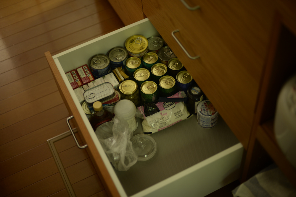 ブラックチェリーのオーダー食器棚の引き出し